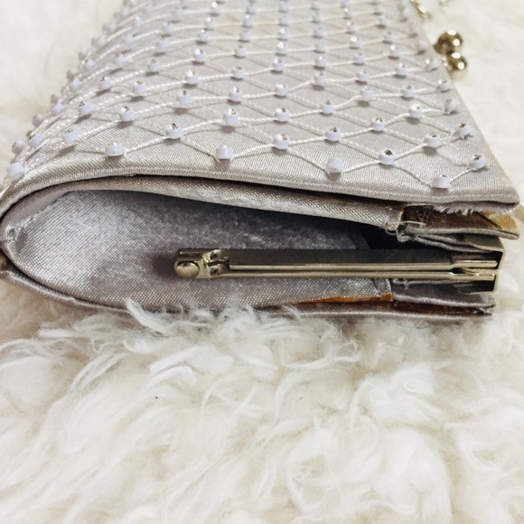 VINTAGE Silver Clutch Silver Chain Evening Purse - Picture 11 of 16